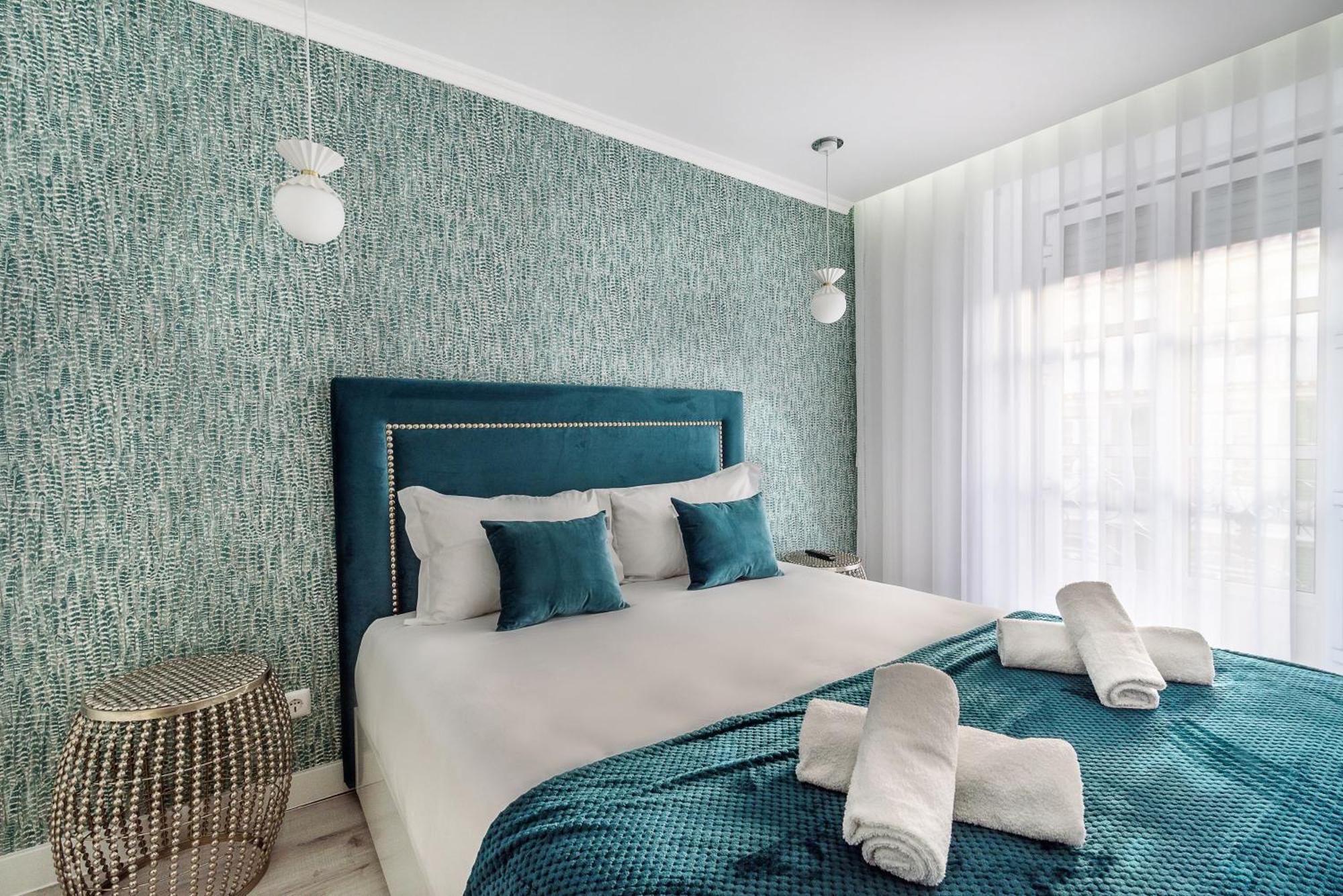 Whome City Chic Escape: Your Stylish Haven In Downtown リスボン エクステリア 写真