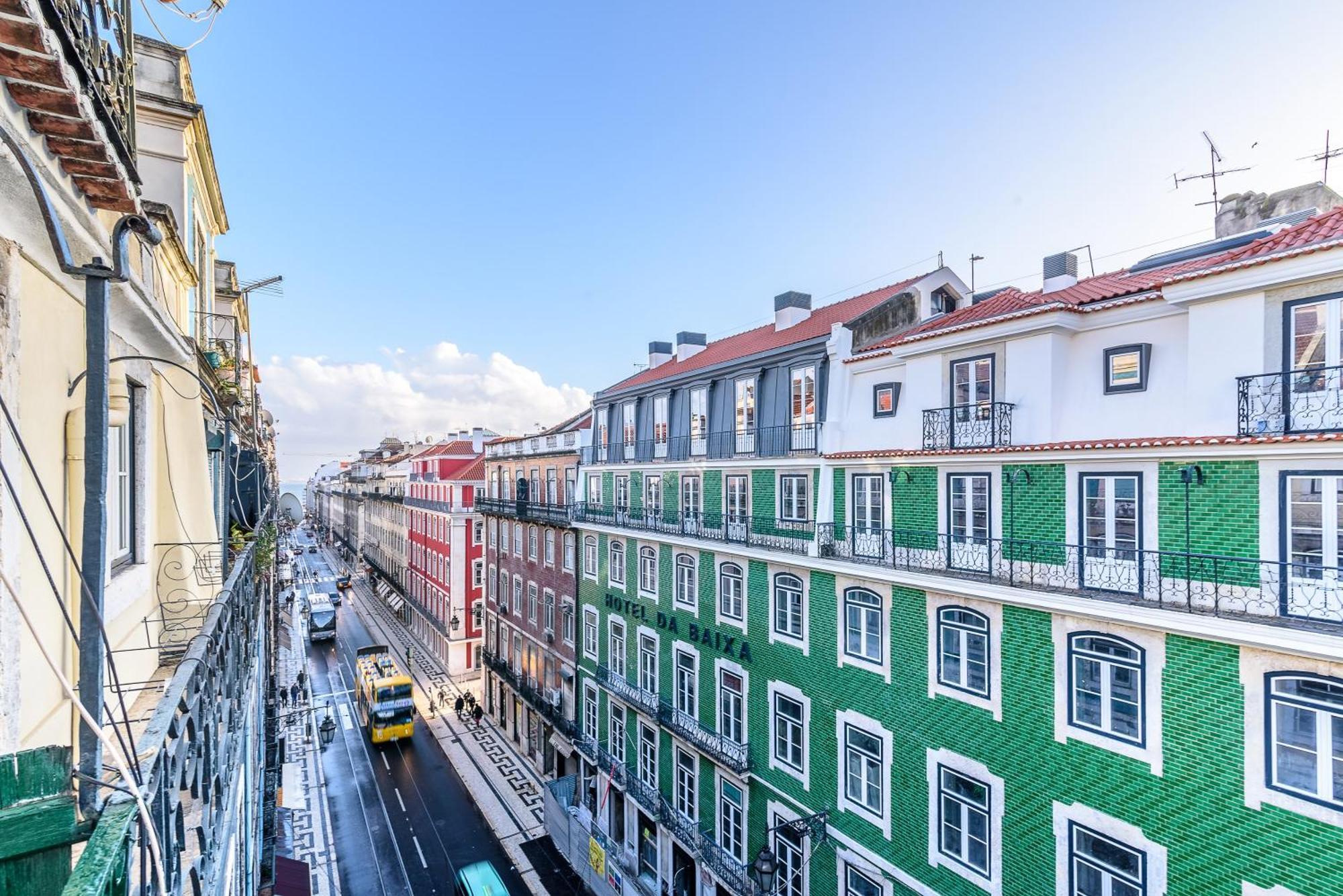 Whome City Chic Escape: Your Stylish Haven In Downtown リスボン エクステリア 写真